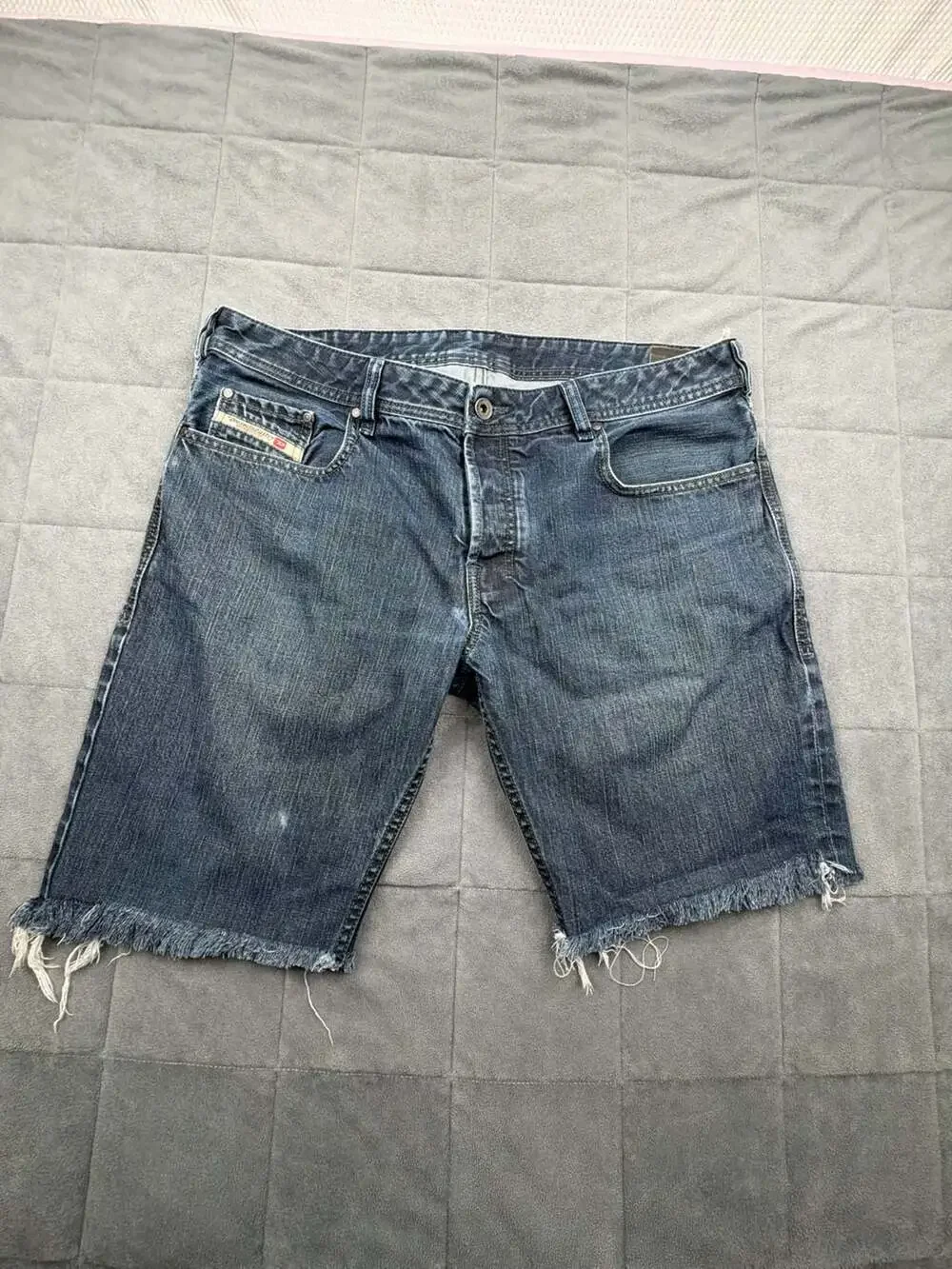 Diesel Men's Zatiny Distressed Denim Jean Shorts VTG Y2K Made in Italy Size 36